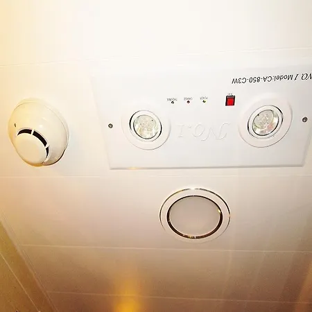 New Chung King Mansion Guest House - Tower C-3